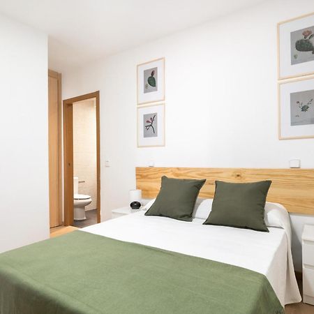 Apartamento En La Avenida De La Albufera Alquiler Temporal Madri Exterior foto